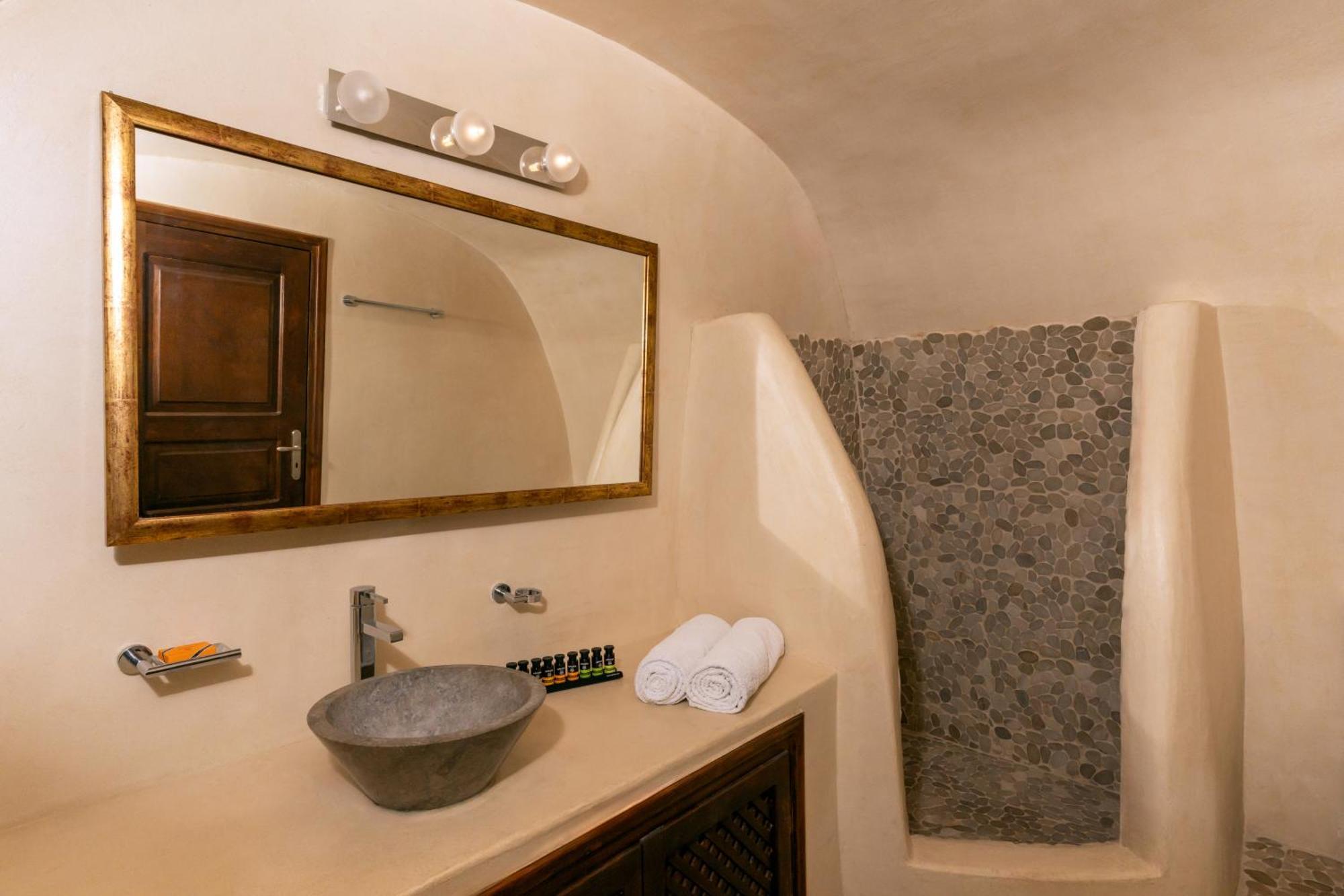 Enalion Suites Ія Екстер'єр фото